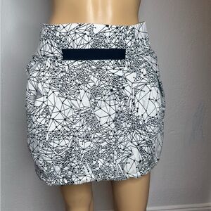 SKUNKFUNK Galina Mini Skirt Women's Size 1 Geometric White Black